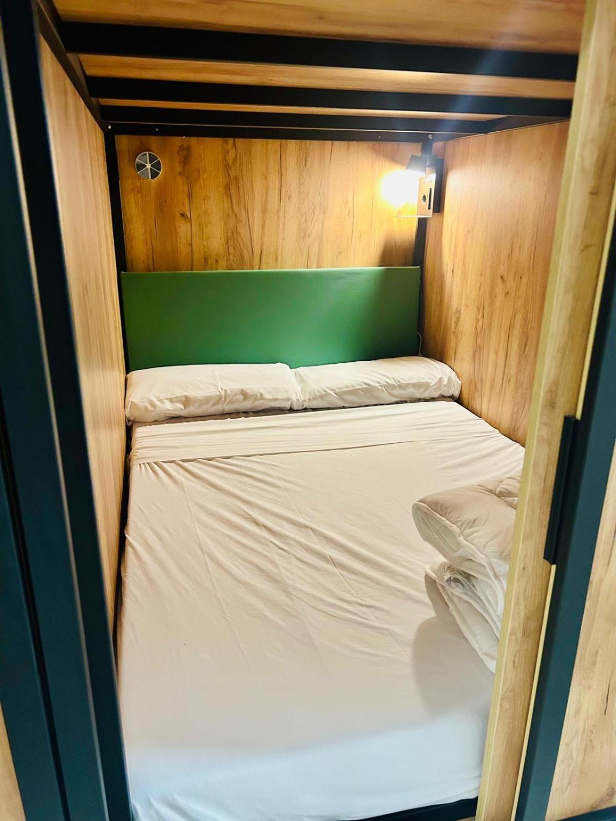 Capsulehotel Urban Madrid